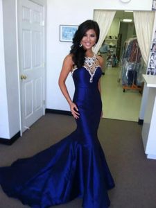 Sexy Prom Dresses 2018 Sirena Shiny Beaded Illusion Jewel Neckline Corte dei treni Royal Blue taffettà Laurea abiti formali