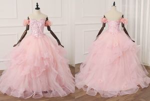 Romantik Çiçekler Allık Quinceanera Gelinlik Modelleri Balo Kapalı omuz Tül Aplike Sequins Yeni Stil Ucuz Örgün Önlükler Tatlı 16