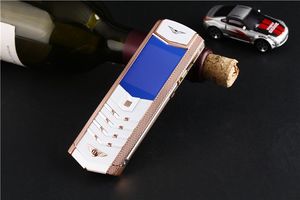 Unlocked Lüks Altın İmza Çift SIM Kart Cep Telefonları Paslanmaz Çelik Deri Vücut MP3 Kamera Bluetooth 8800 Metal Cep Telefonu Ücretsiz Durumda