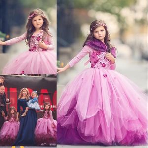 2018 Kabarık Tül Çiçek Kız Elbise 3D Yaprakları Dantel Aplike Jewel Boyun Uzun Kollu Pageant Elbise Moda Katmanlı Balo doğum günü Elbise