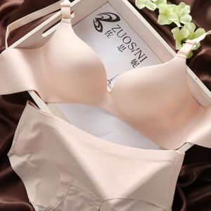 Atacado-fornecimento de peça lisa sem costura underwear sólido mulheres sutiã conjunto sem aros push up profundo v lingerie ajustável set 32-38