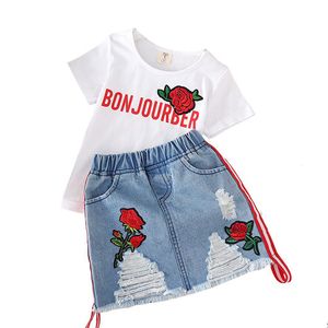 Kids Designer Roupas Roupas Meninas Rosa Rosa Bordada Top + Furo Denim Saias 2pcs / Set 2021 Verão Boutique Baby Roupas Sets C6524
