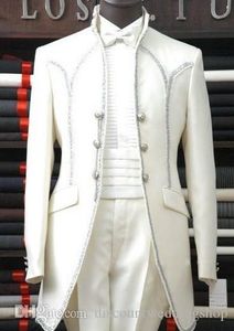 China Estilo suporte de Colarinho Branco Noivo Smoking Três Brasão Com Calças Man Prom Blazer ternos terno de negócio (Jacket + Calças + laço) J881 Botão