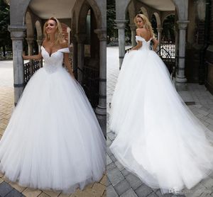 Omuz Romantik Kapalı Prenses Elbiseler Gelin Gowns 2020 Seksi Dantel Sırtsız Balo Elbise Gelinlik Kabarık Süpürün Süpürme Tren Vestidos