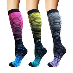 Spor Sıkıştırma Çorap Diz Yüksek / Uzun Gradient Renk Polyester Naylon Bisiklet Sıkıştırma Çorap Koşu Emici Spor Sweat