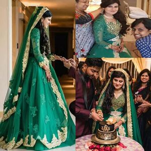 Uzun Kollu 2019 Modest Emelard Yeşil Dantel Suudi Arabistan, Dubai Kaftan Gelin Düğün ile Kristal Hindistan Müslüman Gelinlik