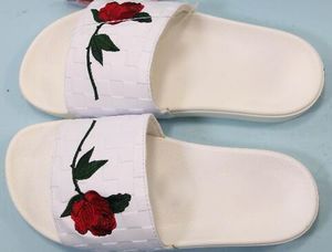 Мужчины женщины x Leila Hurst Sandals Fashion Upper Import Elastic Clate Soft Commory Foot Yakuda Местный интернет -магазин Dropshipsing принимают тапочки