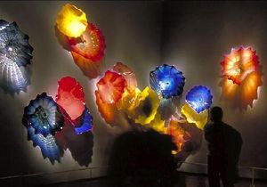 Прекрасное украшение домашнего украшения Мурано Цветочные лампы Плита Искусства Рука вручите многоцветные стеклянные Висячие плиты Настенное искусство