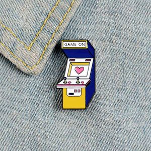 Game Machine Enamel Pin видеоигры значок розовое сердце брошь мультфильм рокер любви одежда рюкзак мешок отворота пинковик подарок ювелирных изделий для ребенка