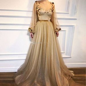 Altın uzun kollu gotik balo elbiseleri şeffaf boyun çiçekleri tül uzun kollu resmi gece önlükleri parlak parti elbise robe de mariee