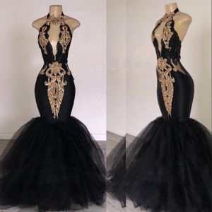 Yeni Seksi Siyah Deniz Kızı Balo Elbiseleri Yular Anahtar Deliği Tül Altın Dantel Aplikler Zemin Uzunluğu Arka Çıkmaz Resmi Parti Elbise Akşam Elbise Giyim