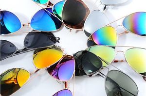 Fabrika Toptan Son Moda Klasik Stil Metal Çerçeve Renkli Ayna erkekler ve kadınlar Güneş Güneş Gözlüğü Moda Aksesuarları Gözlük YD0058