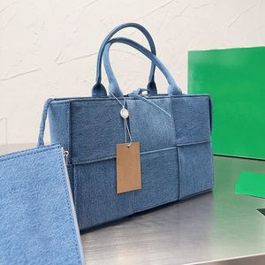 34cm Denim Tote Bag Femmes Bleu Casual Beach Bag Fashion Designer Luxury Weave Sacs à main Composite Bag Women Knit Shop Bag Zipper Wallet Coin Mini Purse Key Pouch