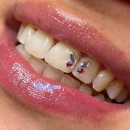 3pcs / boîte dentaire dentaire gemme cristal Bijoux acrylique dentaire beauté ornements de diamant dent matériau déco