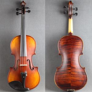 4/4 Violin! Good Flamed Back Strong tone Excellent Flame Free Case and Bow