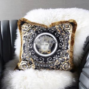 45 * 45 cm Diseños de fundas de almohada Cojín de lujo europeo / Cojines decorativos Cojín de sofá de alta calidad Funda de almohada con borla 46 estilos para elegir