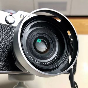 Accessoires 4in1 pour Fujifilm Fuji X100 X100S X100T X100F X100V X70 Adaptateur de la lentille de la caméra Hood 49 mm Cap de filtre UV 240327