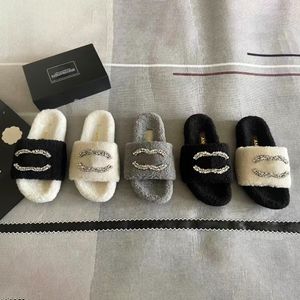 5 couleurs Designer moelleux chaud pantoufles femme hiver sandale floue sliders enfant ours en peluche pantoufle luxe tazz maison fourrure toboggan canal plat chaussure décontractée hôtel sandale