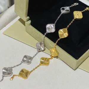 5 Flor de motivo 4 Diseñador de brazalete de cuatro hojas para mujeres AGATO Mother of Pearl Charm Bracelets Crystal Diamond Gold Jewellry Valentines Day Wu39
