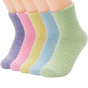 5 pares Candy Warm Lady Heart Cute Winter Kawaii Grueso Casual Mujer Calcetines Fuzzy Fluffy Warm Calcetines Cortos Lindos Calcetines de algodón Mujer 211221