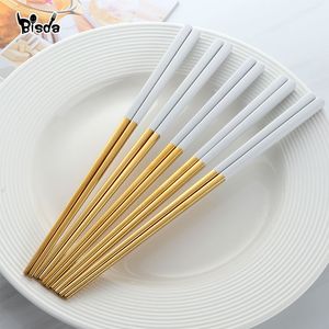 5 pares de palillos de acero inoxidable Titanize Chopsitcks de oro chino Set Black Metal Chop Sticks Set utilizado para la vajilla de sushi T200227