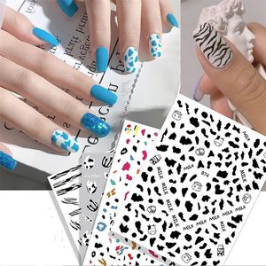 5 PCS Set Nail Art Stickers Cow Imprimer Designer Milk Animal Sliders Cute Accessoires Watermark Warp Manucure Décale décoration 240415