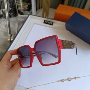 50% de rabais sur la vente en gros des lunettes de soleil New Fashion Home Hot Net Red Large Frame Square Sunglasses Street Photo Mirror