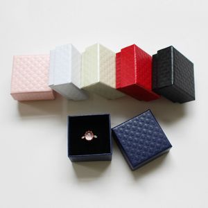 500 pcs Emballage Cadeau exquis diamant motif monde couverture boîte à bijoux 6 couleurs sélectionnées pour bague boucles d'oreilles boîte cadeau 5X5X3cm