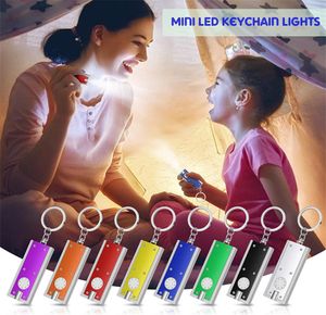 500 unids/lote envío gratis nueva llegada Mini Flash luz antorcha LED lámpara llavero senderismo Camping mezcla colores colores JL1700