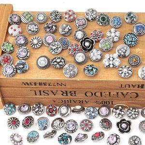 50 pièces 12MM Rivca boutons pression strass perles en vrac Style mixte adapté pour Noosa Bracelets collier bijoux bricolage accessoires Christma221h