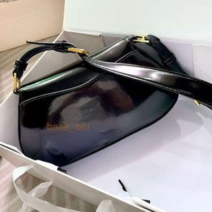 5A Designer Hobo Sac Véritable Épaule En Cuir Mode Triangle Sac À Main Top Qualité Femmes Errant Lettre Chinoise Enveloppe pp Sacs Sous Les Bras