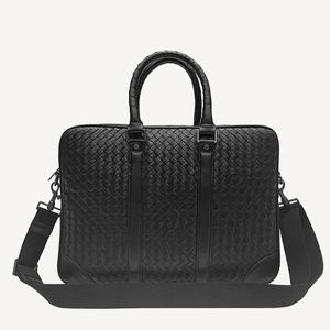 5a Famous Brand Metcase Top Leather Handbag pour hommes Sac Single Bag Fashion Minimaliste de style Magazine A4 Black Style Minimaliste