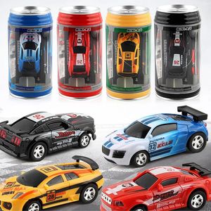 Control remoto de 6 colores Mini RC Batería Operada de carreras Light Micro Racing Car Toy para niños 240408