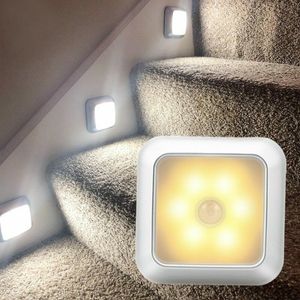 Luz de gabinete con sensor de movimiento ABS de 6 ledes, luz nocturna de control de luz, luz de pasillo cuadrada blanca alimentada por batería para el hogar, escalera, dormitorio, armario, cocina, armario