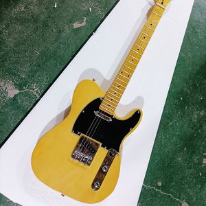 Guitare électrique 6 cordes jaune clair avec manche en érable jaune Pickguard noir personnalisable