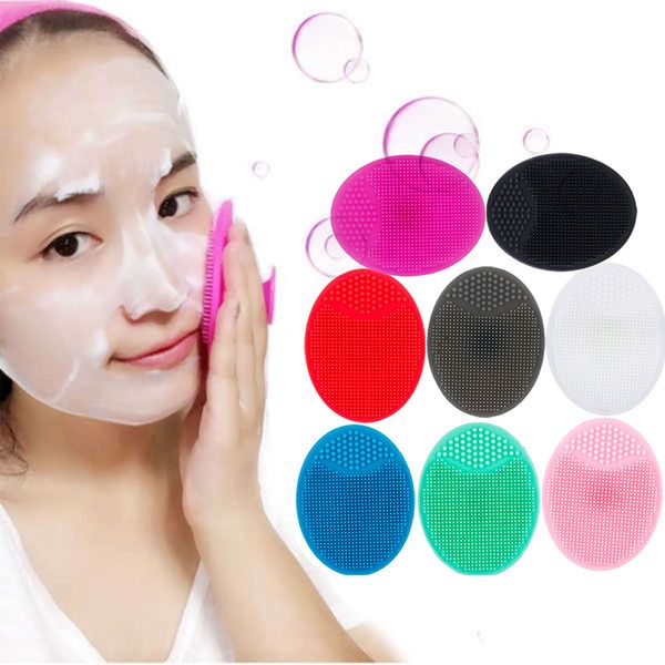 Silicone facial cleansing brush for gentle exfoliation and blackhead removal, soft deep cleaning tool