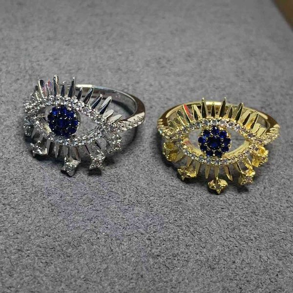 Family A's stylish gold-plated minority design ring for women with a simple and elegant look