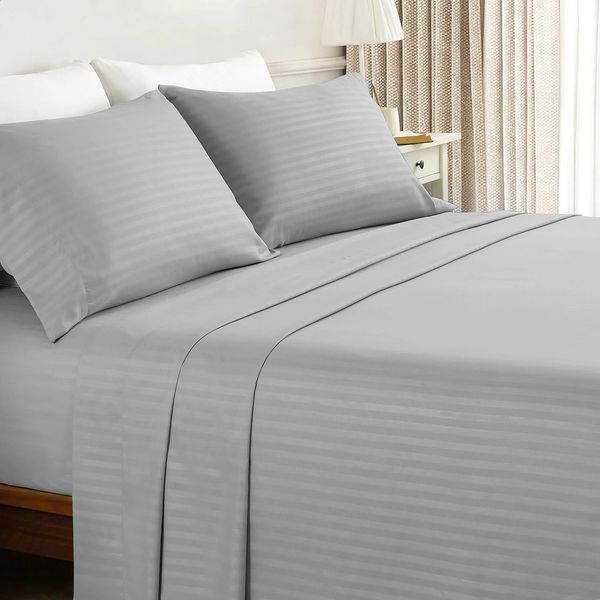 Battilo deluxe 4-piece bedding set with pillowcases in solid stripes, fits double/full/large sizes