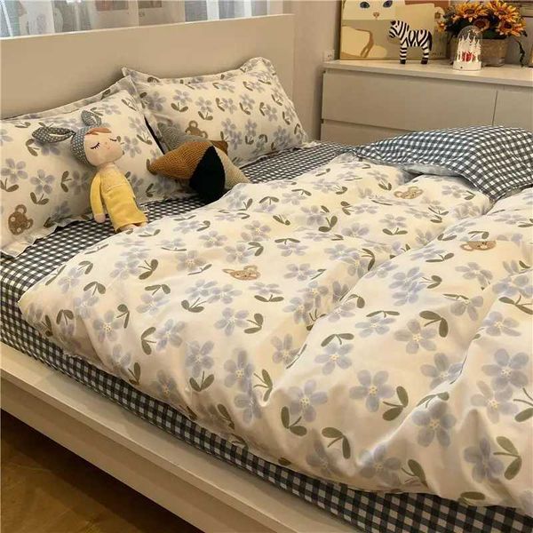 Ins Korean-style washed cotton floral bear bedding set with 4 pieces including quilt cover and blue student sheet set of 3 pieces C241218