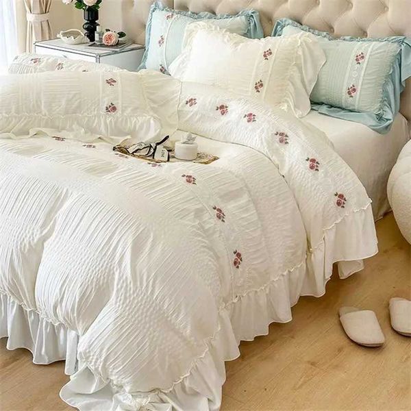 Lace Bedding Set for Girls Princess Duvet Cover with Sheet Soft Washed Cotton French Romantic Home Textiles Elegant and SoftC241218

Princess lace bedding set for girls featuring a soft washed cott...