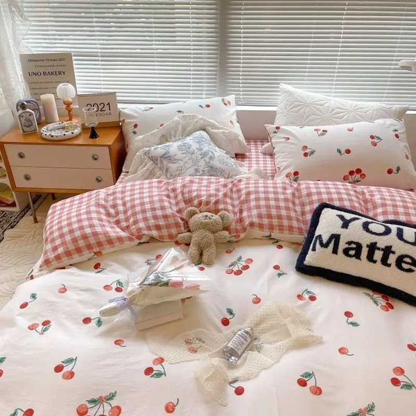 Kawaii Cherry Duvet Cover Set with Floral Pillowcase and Flat Sheet for Twin/Full Size Beds, Soft Korean Style Bedding Kit for Boys and Girls Home Use C241218
