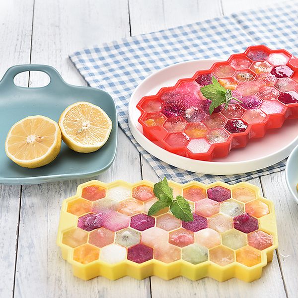 SHENHONG Honeycomb Ice Cube Trays with Removable Lids 37 Cavity Food Grade Ice Cube Mold for Whiskey Silicone Chocolate Moulds