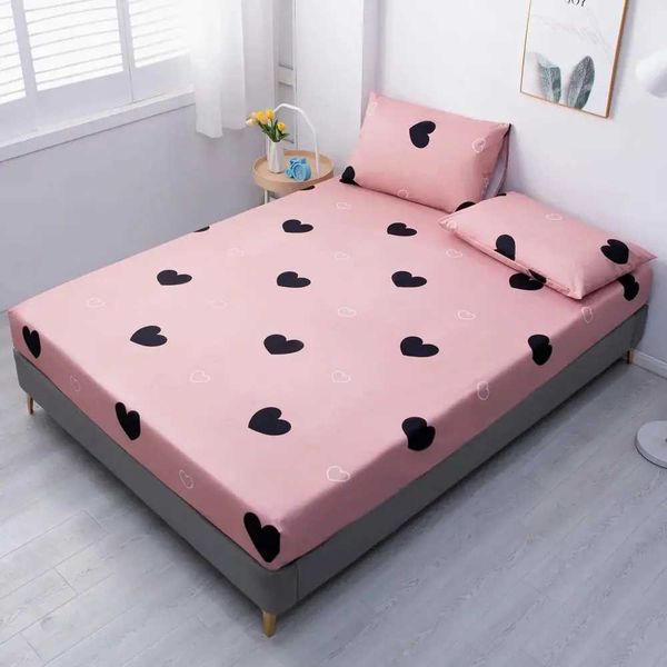 Bed Sheet Pink heart-shaped waterproof polyester bedding mattress cover Sabana (without pillowcas) 90/120/150/160/180/200/220.7 size M241018

Pink heart-patterned waterproof polyester bed sheet Sab...