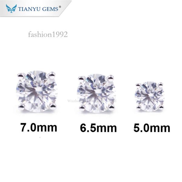 Wholesale Stock Basket Moissanite Studs Earrings 1Ctw 2Ctw 2.5Ctw Round 4 Claws Moissanite 14K White Gold Rose Gold Earrings
Wholesale Stock Basket Moissanite Studs Earrings 1Ctw 2Ctw 2.5Ctw Round 4 Claws Moissanite 14K White Gold Rose Gold Earrings