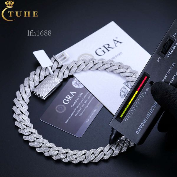 Factory Price 18Mm White Gold Plated Sterling Sier Vvs Moissanite Diamond Iced Out Cuban Link Chain Necklace 
Factory Price 18Mm White Gold Plated Sterling Sier Vvs Moissanite Diamond Iced Out Cuban Link Chain Necklace