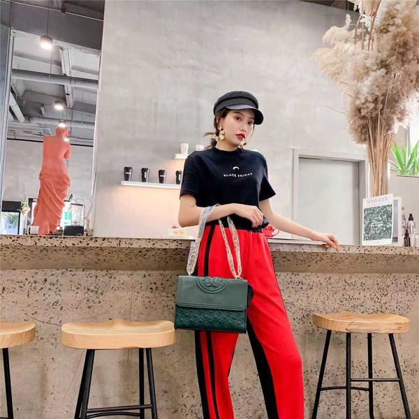 designer 2023 new tory bag for women r64d tb classic fleming soft size light luxury chain tassel bag cross shoulder flap versatile and magni
designer 2023 new tory bag for women r64d tb classic fleming soft size light luxury chain tassel bag cross shoulder flap versatile and magni