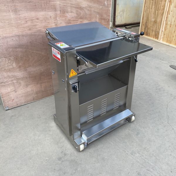 Automatic Fresh Beef Jerky Slicer Flake Pork Meat Pork Skin Peeling Machine Meat Slicer