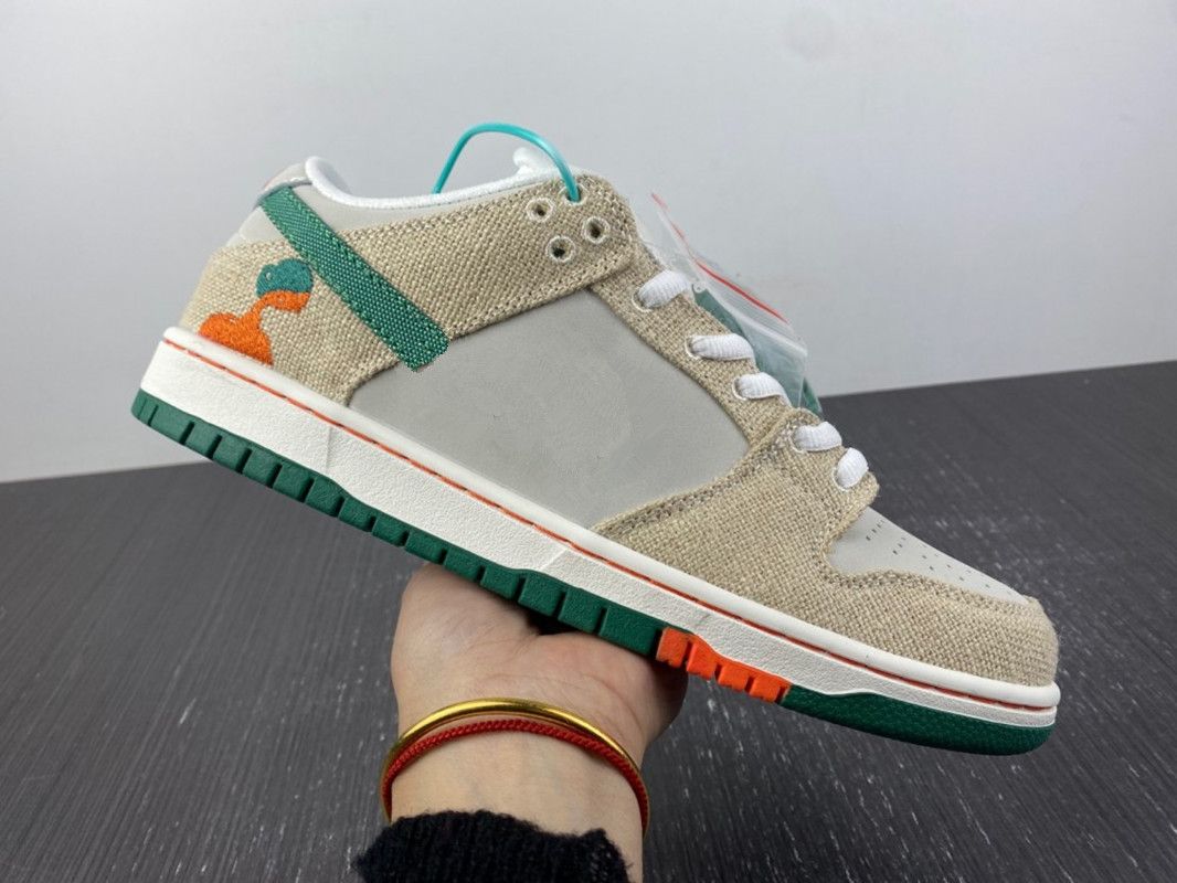 jarritos x duks skate shoes men women designer phantom safety orange malachite outdoor trainers sports sneakers come whit size us5.5-11
jarritos x duks skate shoes men women designer phantom safety orange malachite outdoor trainers sports sneakers come whit size us5.5-11