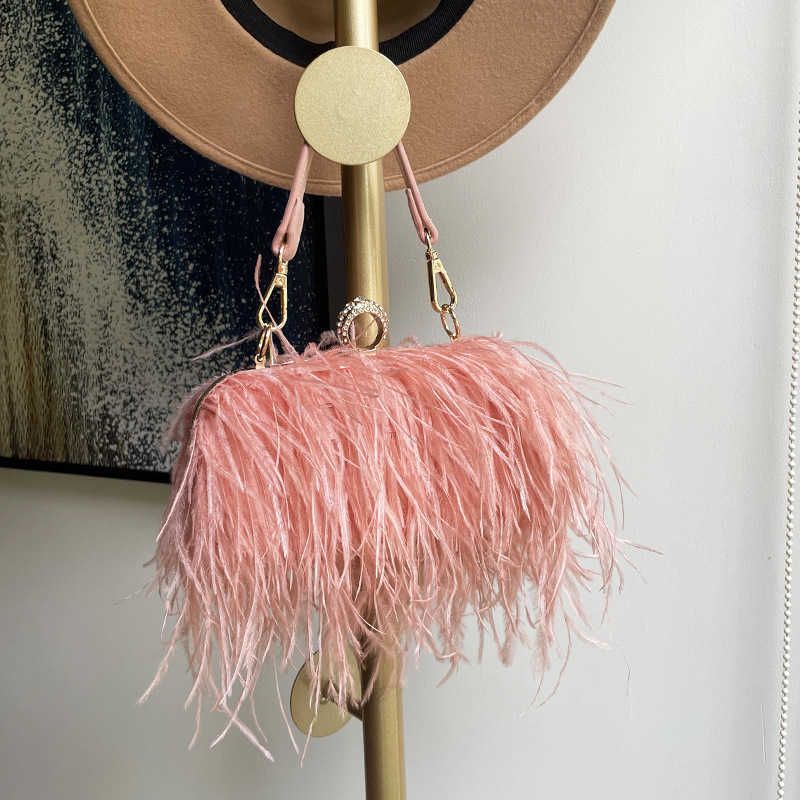 evening bags rose red ostrich hair ring box small square bag pu chain cross shoulder down women s 230804
evening bags rose red ostrich hair ring box small square bag pu chain cross shoulder down women s 230804