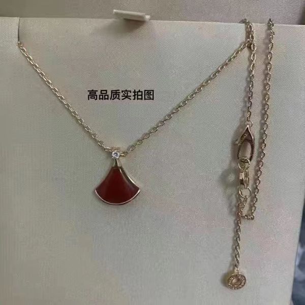 jewelry designer necklace women's fashionable and charming fan shaped pendant luxury jewelry gwf6, Silver
jewelry designer necklace women's fashionable and charming fan shaped pendant luxury jewelry gwf6, Silver